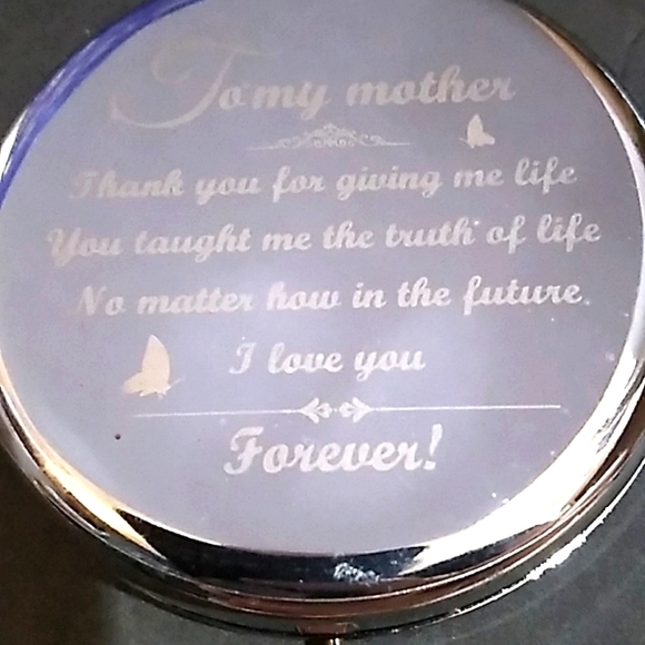 Brand New Silver Compact Mirror For Mother Engraved With Quote - Picture 1 of 3